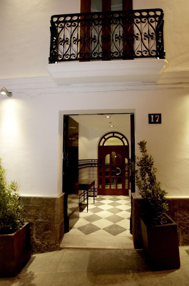 Hostal El Alojado De Velarde Conil De La Frontera Esterno foto