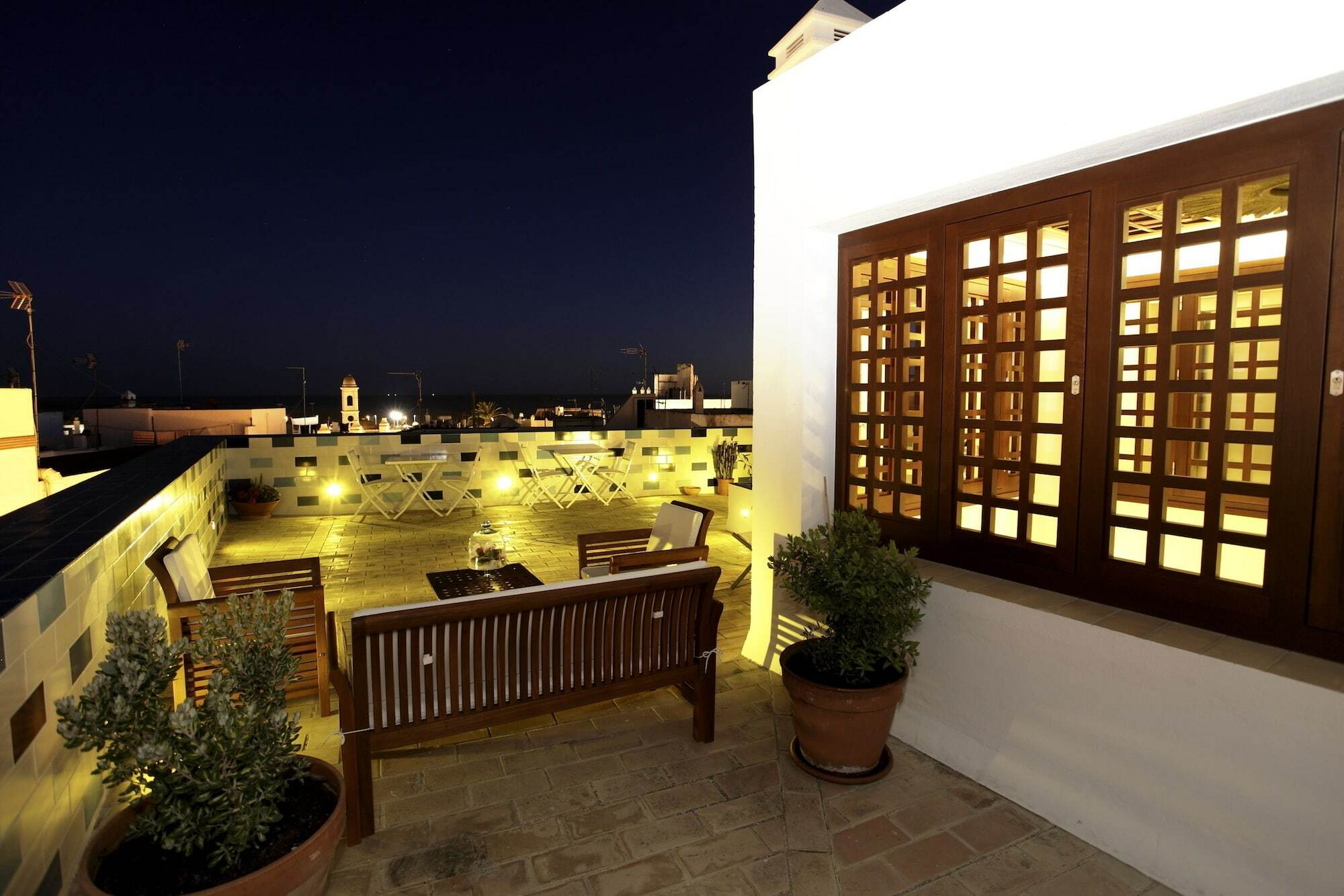 Hostal El Alojado De Velarde Conil De La Frontera Esterno foto